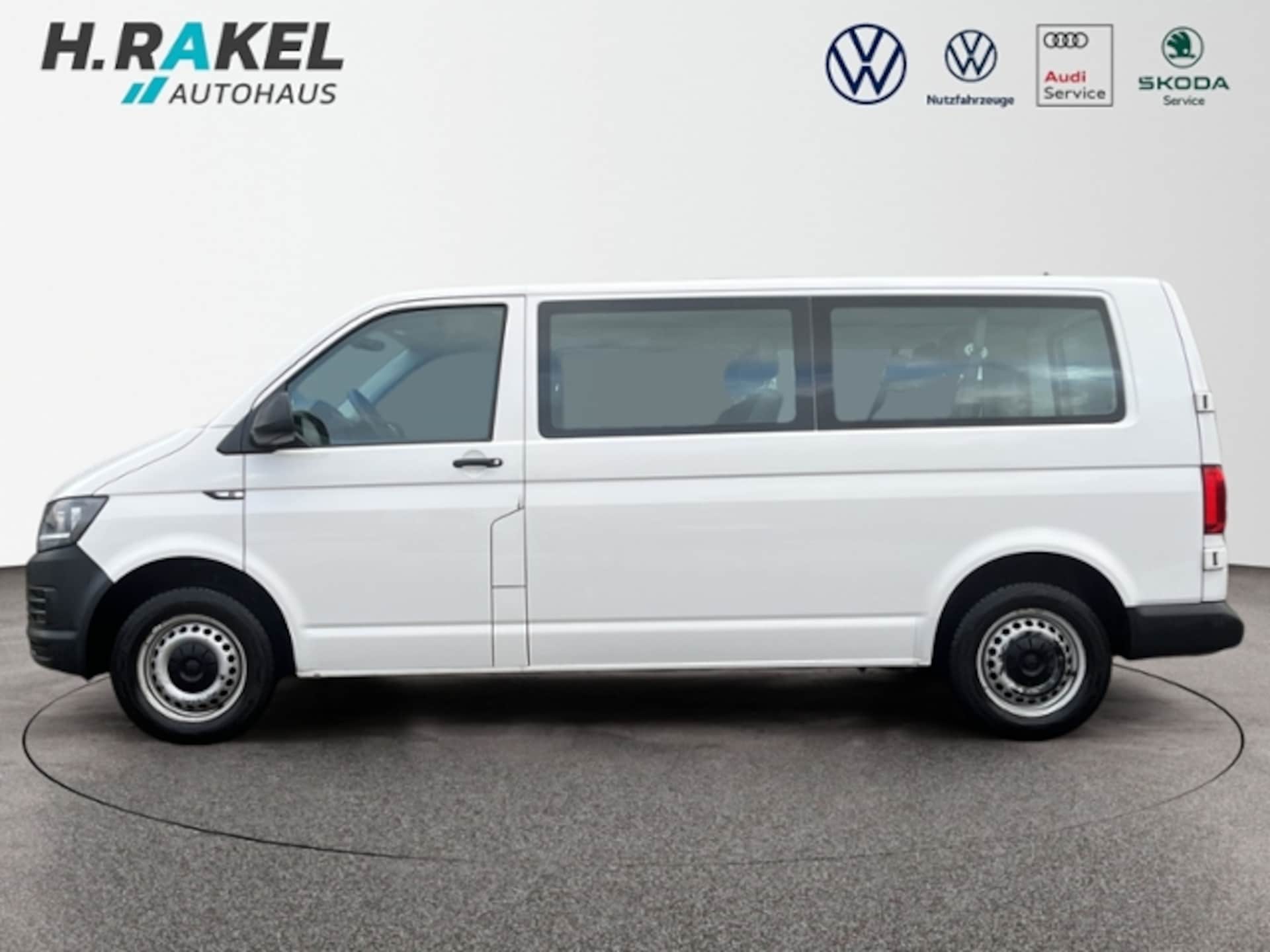 Volkswagen T6 Transporter Kombi langer Radstand