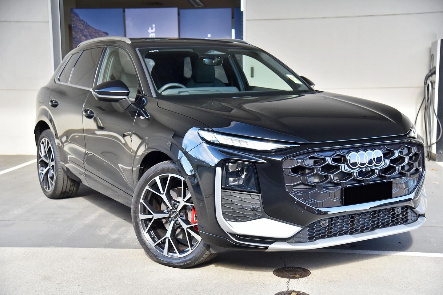 Image about Audi Q3 SUV TFSI quattro 195 kW