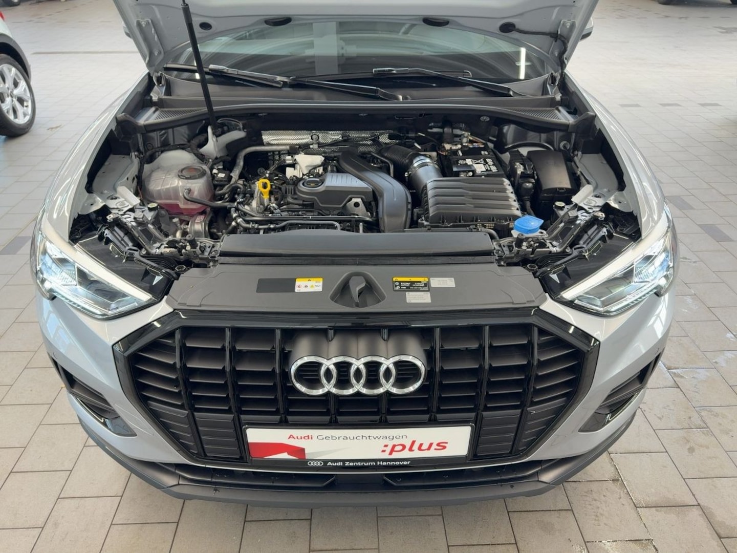 Bild über Audi Q3 TFSI 110 kW S tronic - für weitere Informationen kontaktieren Sie den Audi Partner