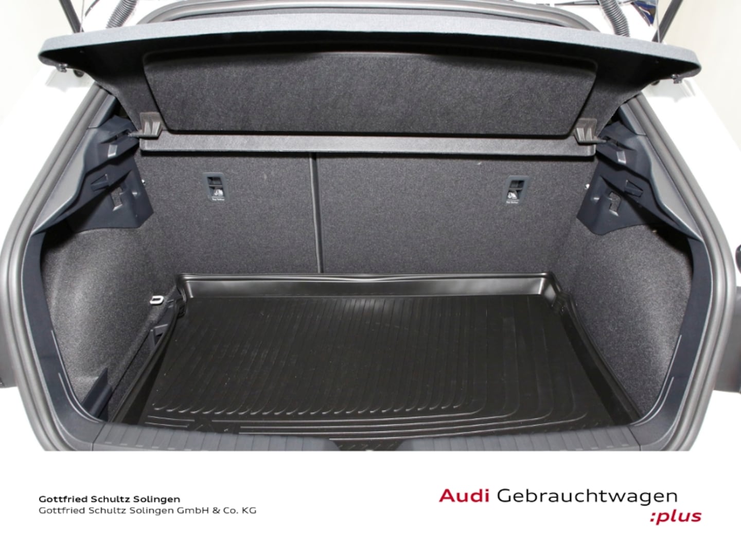 Bild über Audi A1 Sportback S line 35 TFSI S tronic - für weitere Informationen kontaktieren Sie den Audi Partner