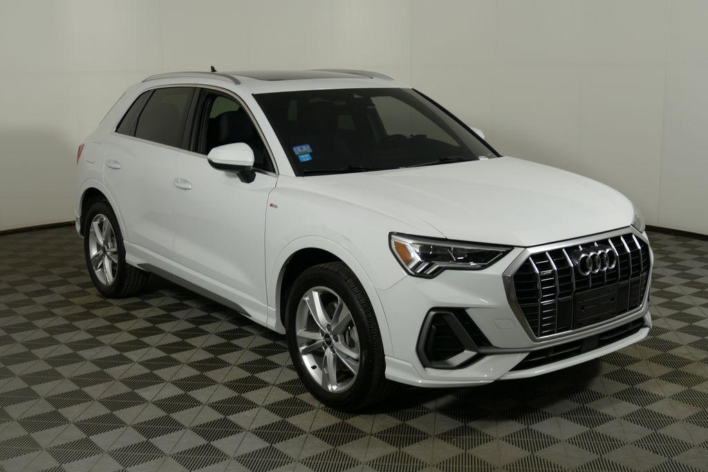 2024 Audi Q3 45 TFSI S Line Premium quattro's photo