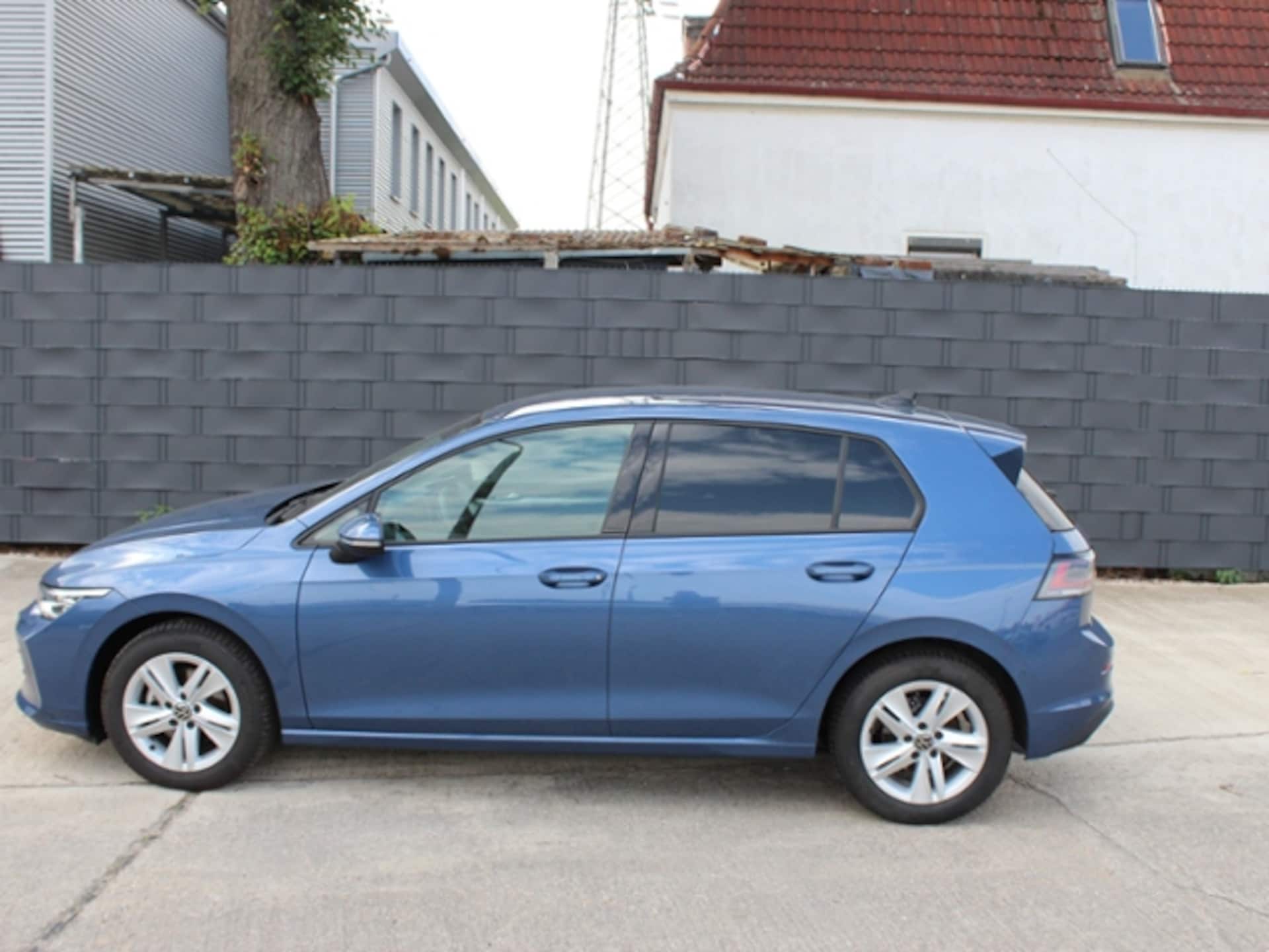Volkswagen Golf Life