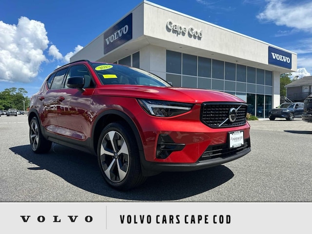 2025 Volvo XC40