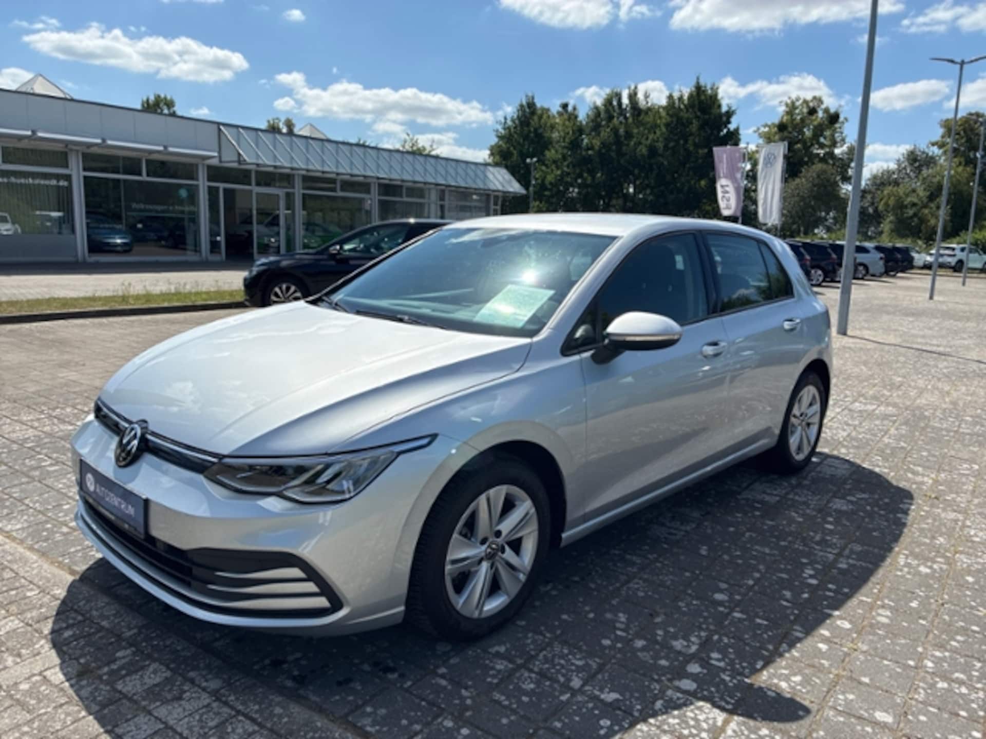 Volkswagen Golf Life