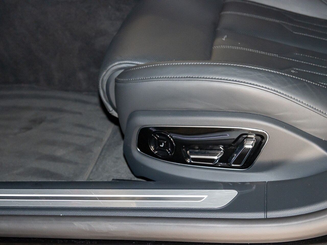 Image about Audi A8 50 TDI quattro tiptronic