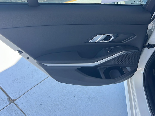2023 BMW 3 Series 17