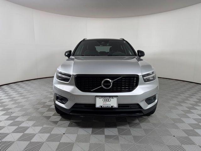YV4162UM2K2128451