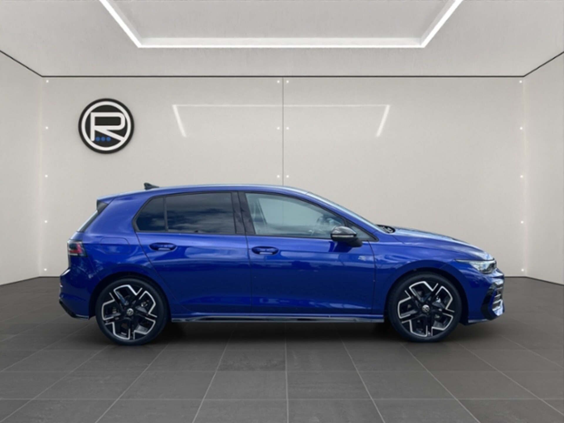 Volkswagen Golf R-Line
