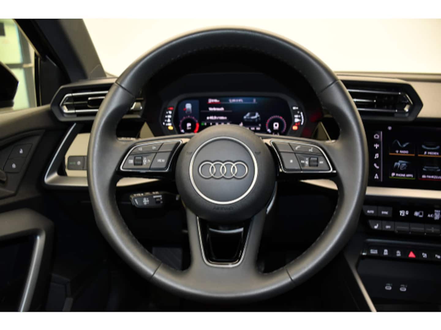 Bild über Audi A3 Sportback 35 TFSI S tronic - für weitere Informationen kontaktieren Sie den Audi Partner