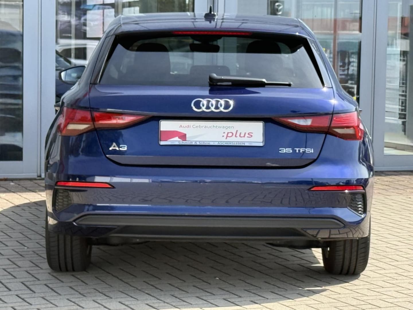 Bild über Audi A3 Sportback 35 TFSI Schaltgetriebe - für weitere Informationen kontaktieren Sie den Audi Partner
