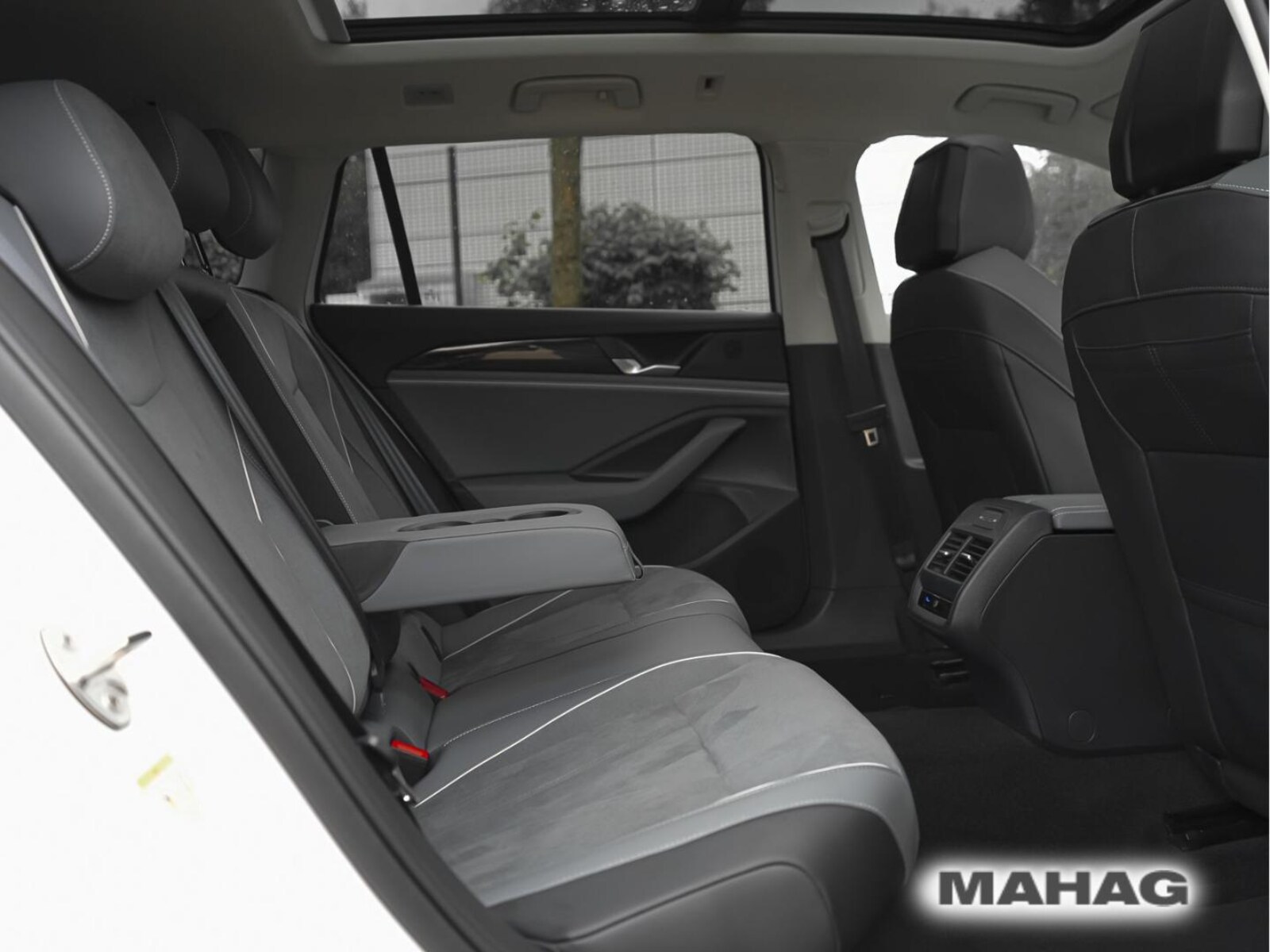 Volkswagen Passat – Bild 17