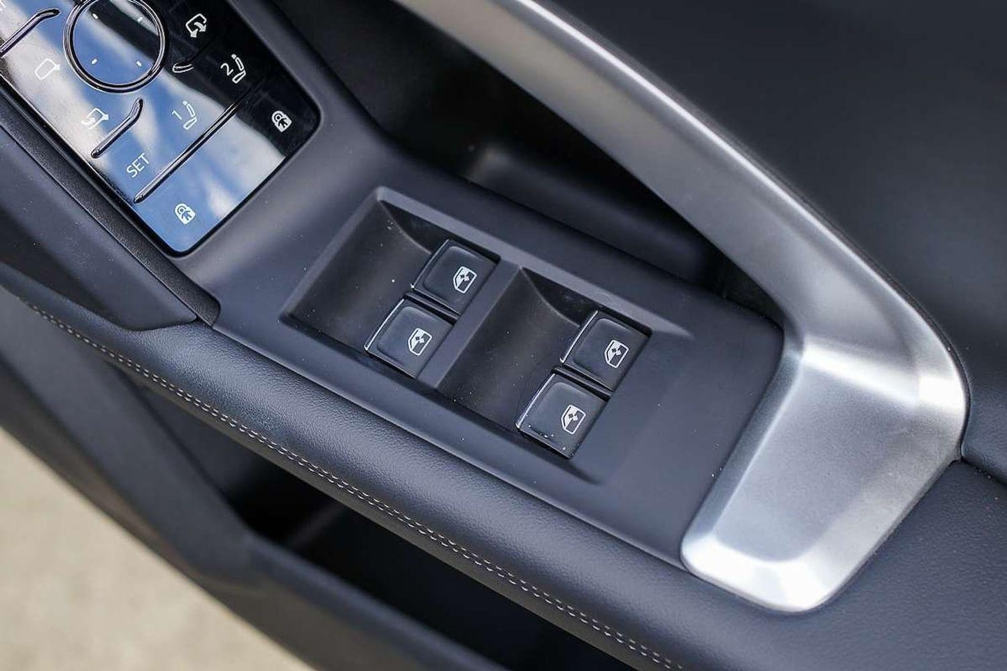 Image about Audi Q5 SUV TFSI 150 kW
