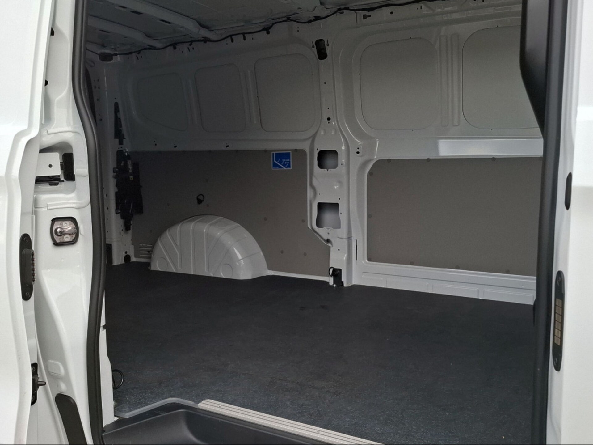 Volkswagen Transporter Kasten langer Radstand