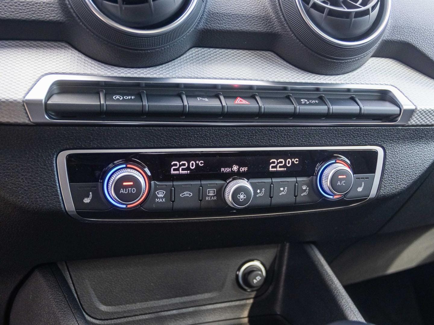 Bild über Audi Q2 advanced 35 TFSI S tronic - für weitere Informationen kontaktieren Sie den Audi Partner