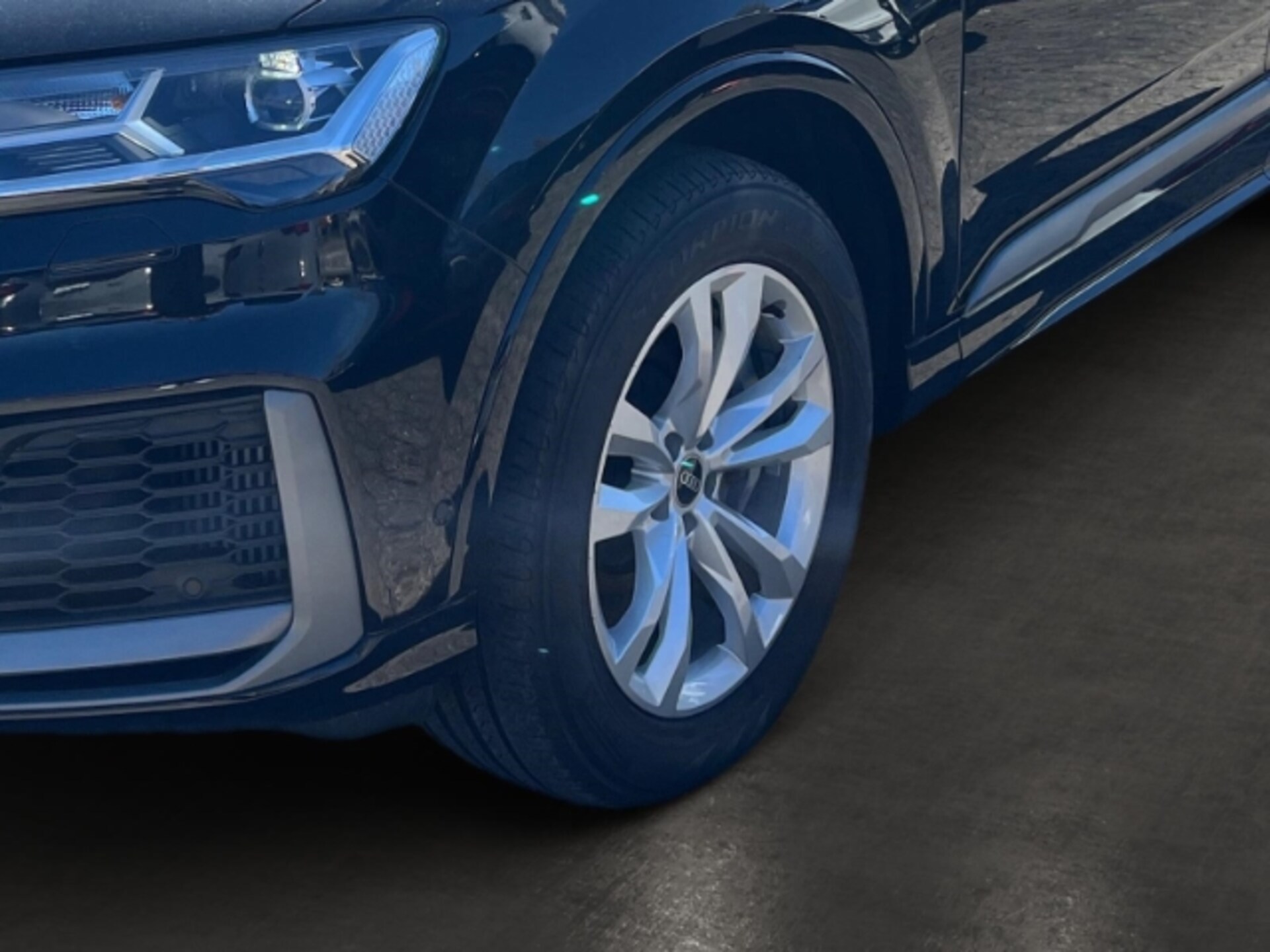 Audi Q7 SUV TFSI e S line