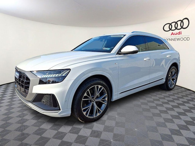 2023 Audi Q8