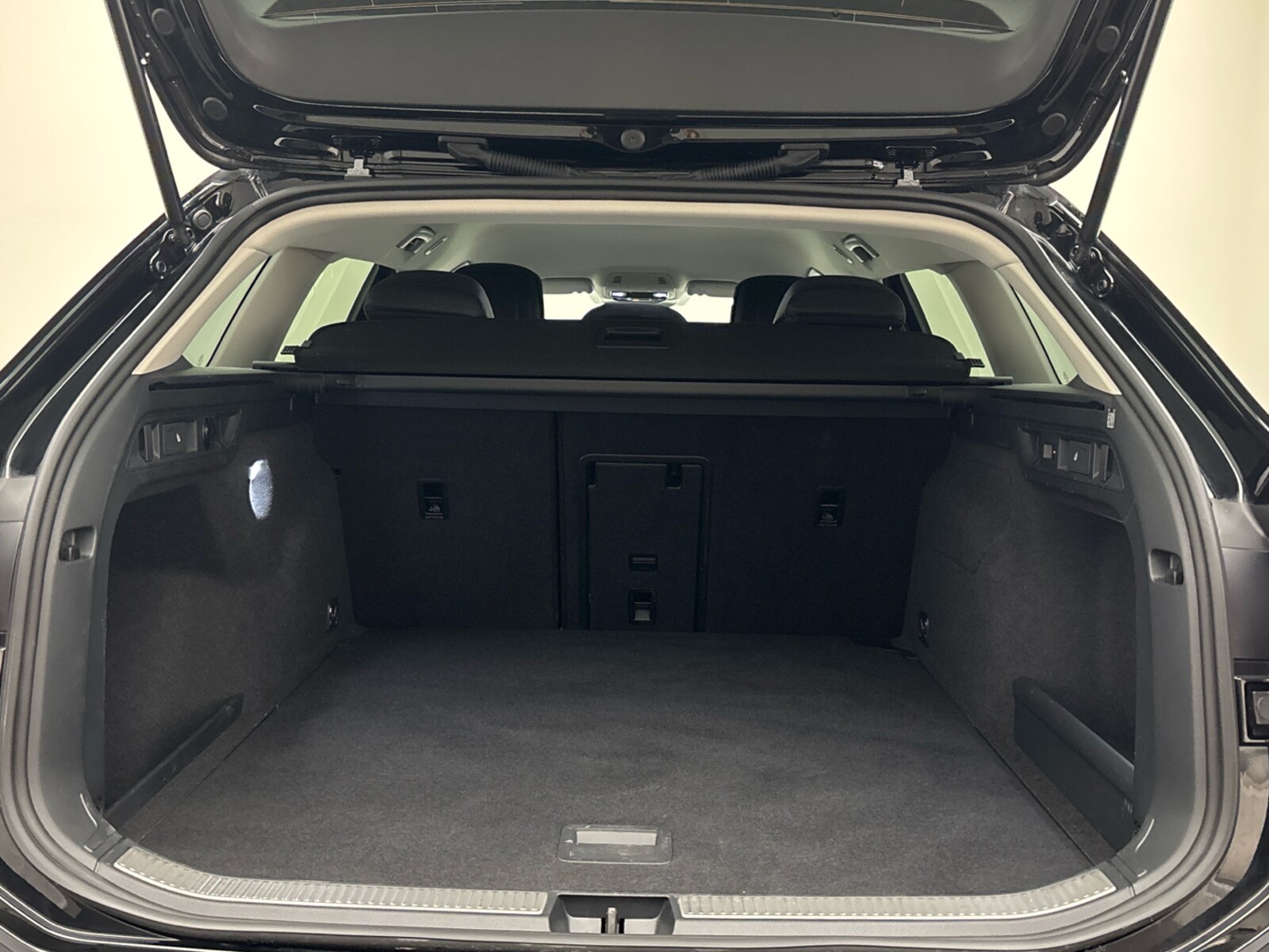 Volkswagen Passat – Bild 13