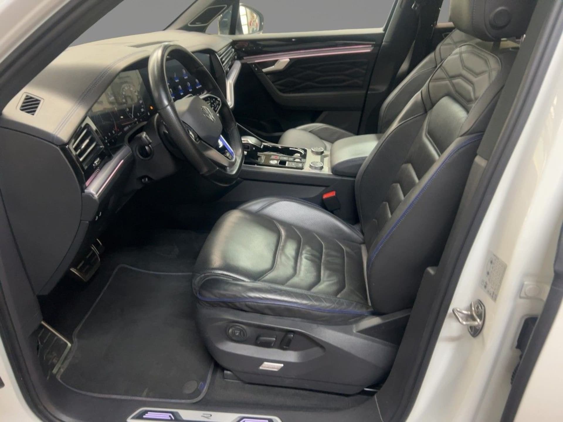Volkswagen Touareg R