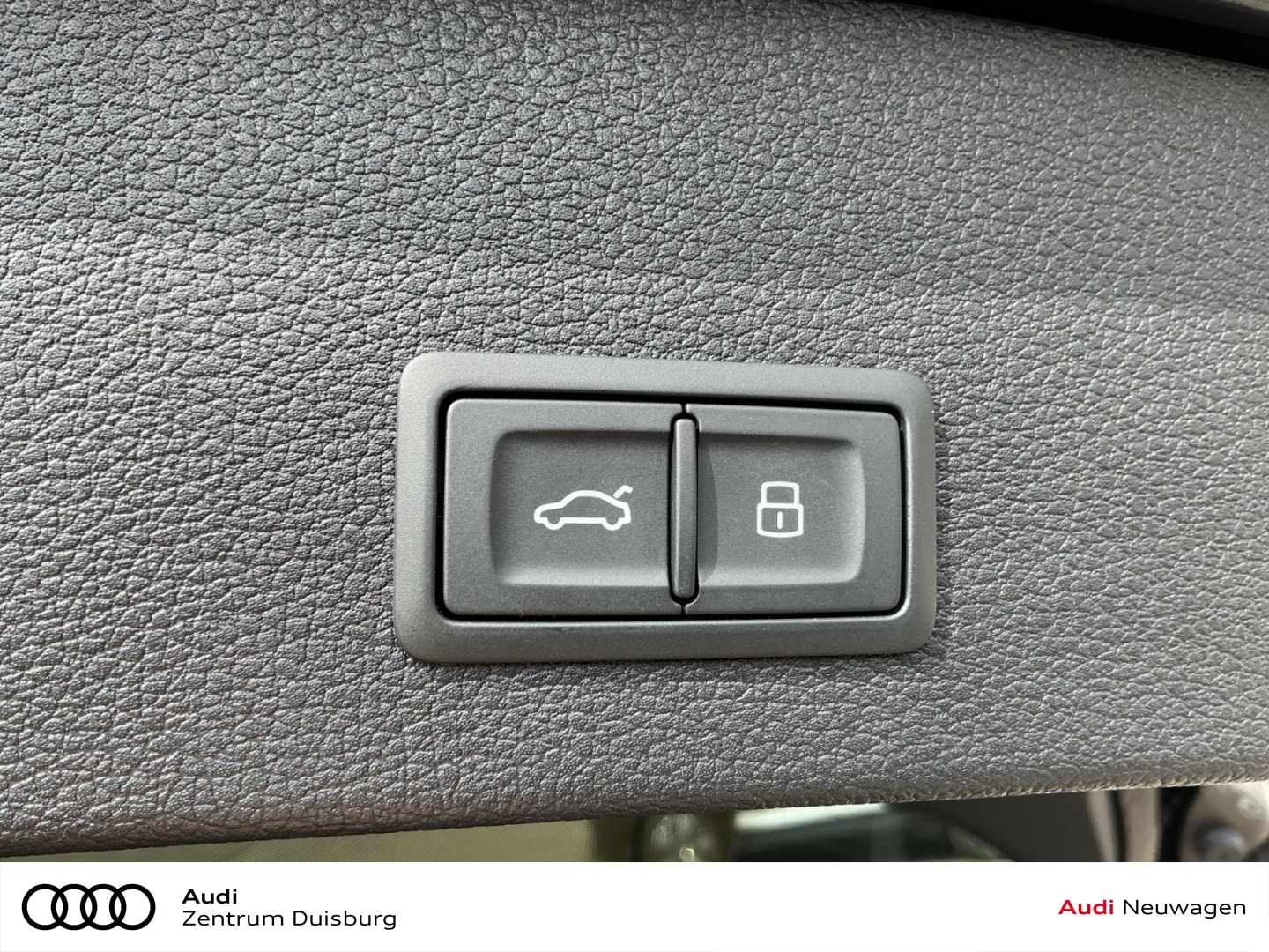 Bild über Audi Q2 S line 35 TFSI S tronic - für weitere Informationen kontaktieren Sie den Audi Partner