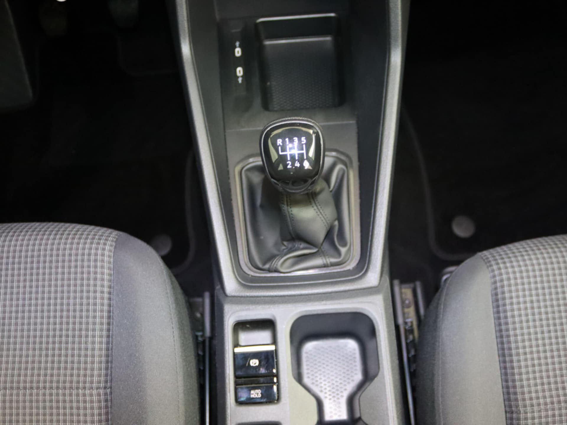 Volkswagen Caddy Kombi Basis-Modell