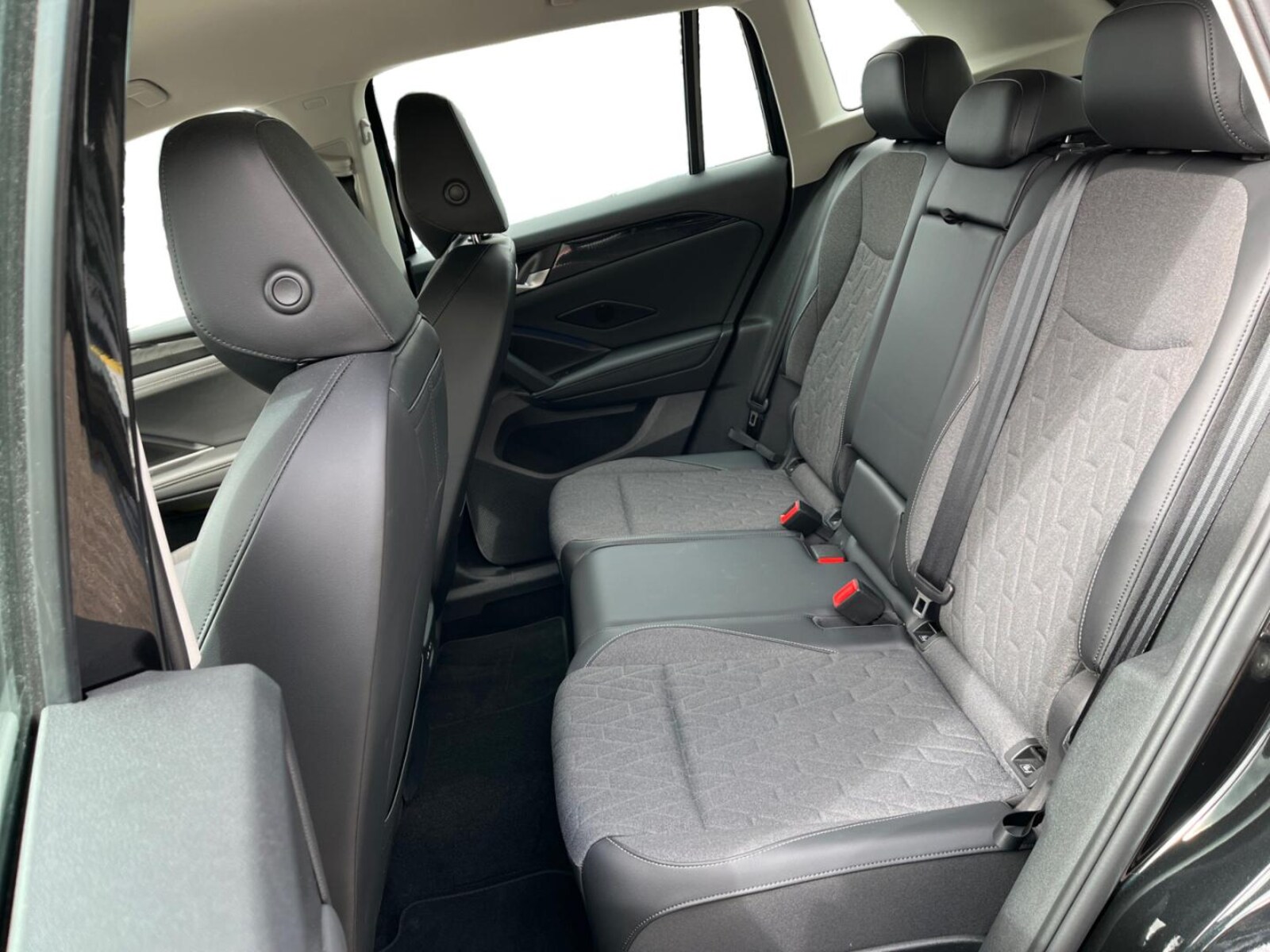 Volkswagen Tiguan – Bild 10