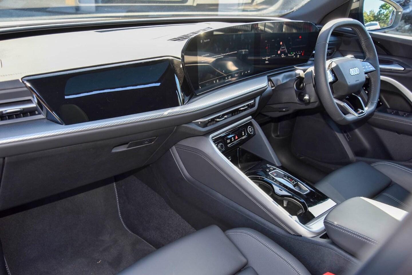 Image about Audi Q5 SUV TFSI quattro 200 kW sport