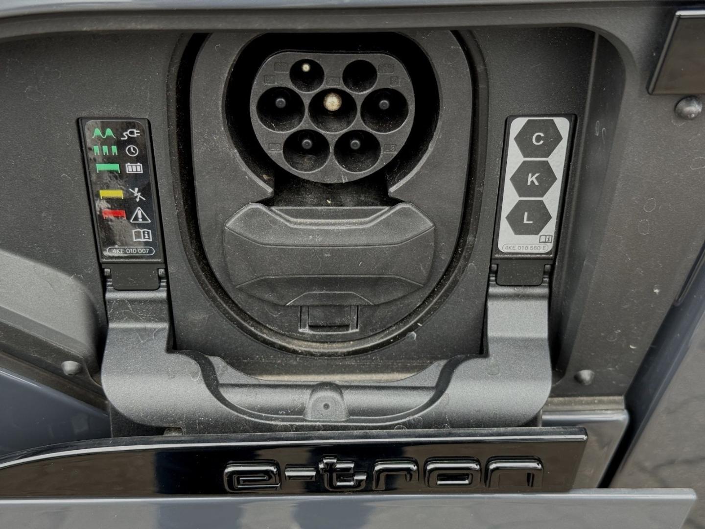 Image about Audi Q8 e-tron S line 50 e-tron quattro
