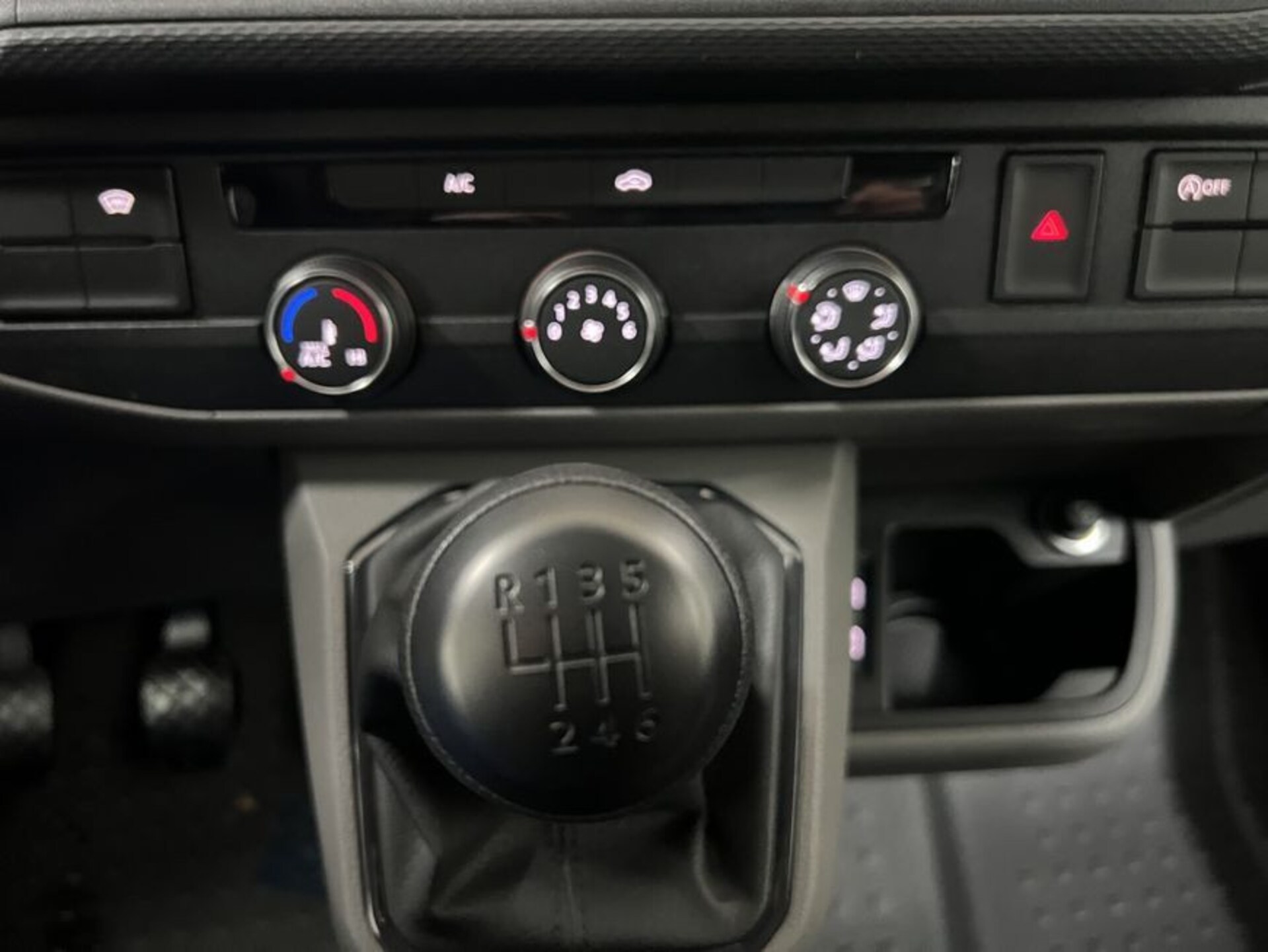 Volkswagen T6.1 Transporter Kasten kurzer Radstand