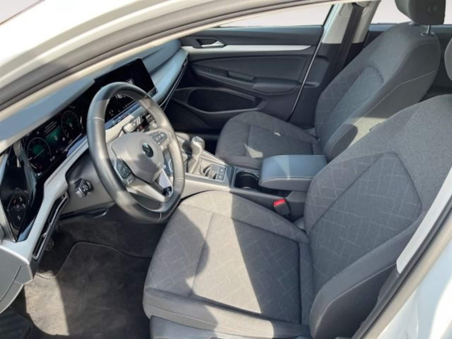Volkswagen Golf Variant Life