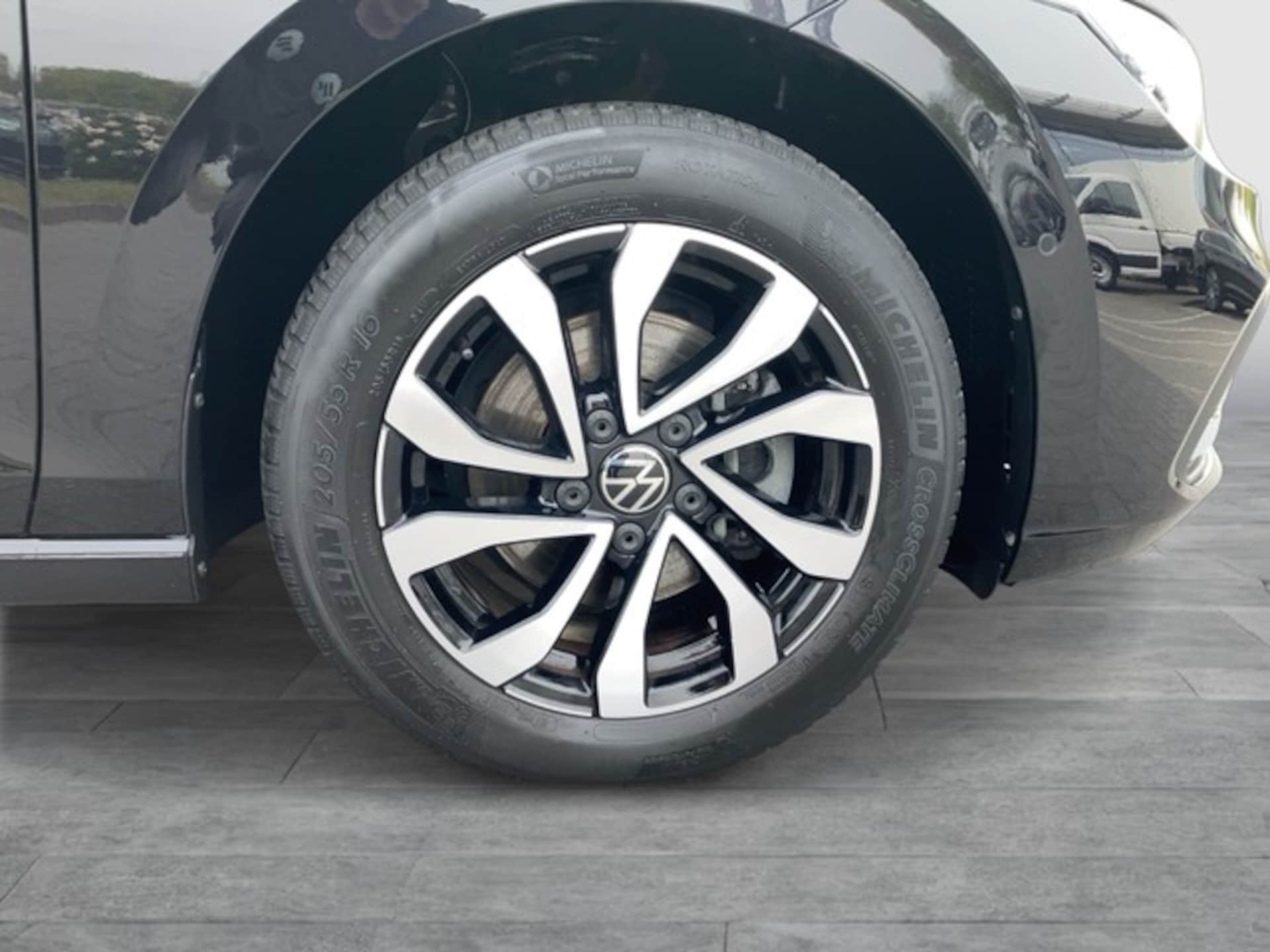 Volkswagen Golf Active