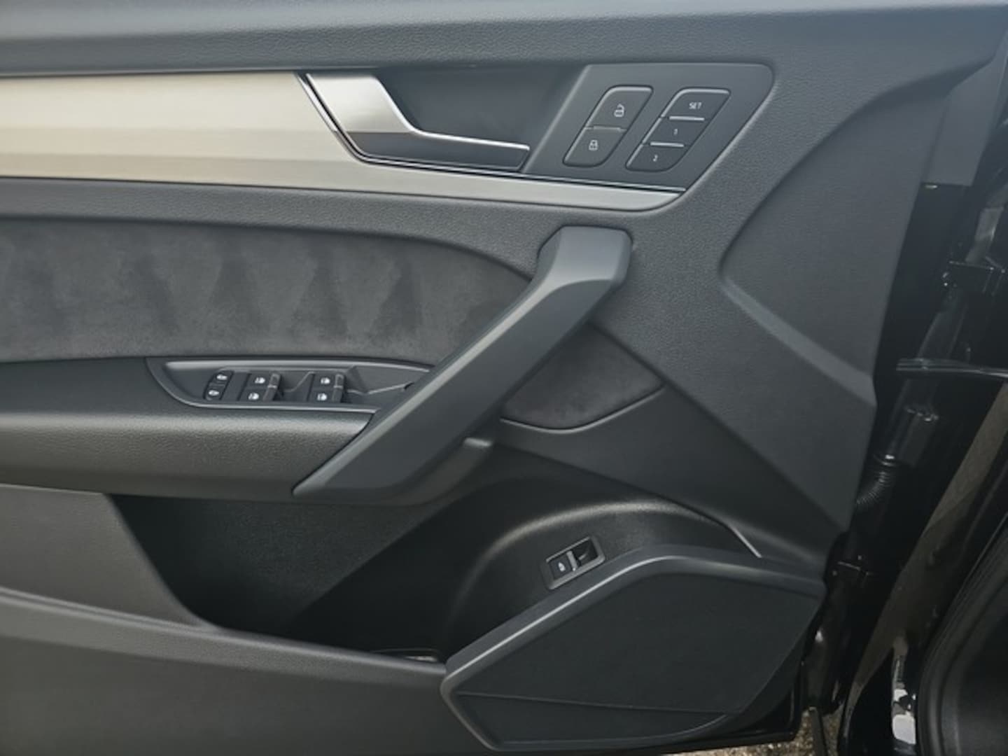 Bild über Audi SQ5 TDI tiptronic - für weitere Informationen kontaktieren Sie den Audi Partner