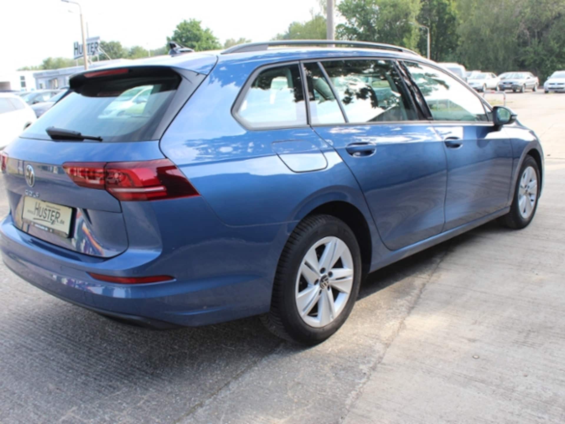 Volkswagen Golf Variant Life