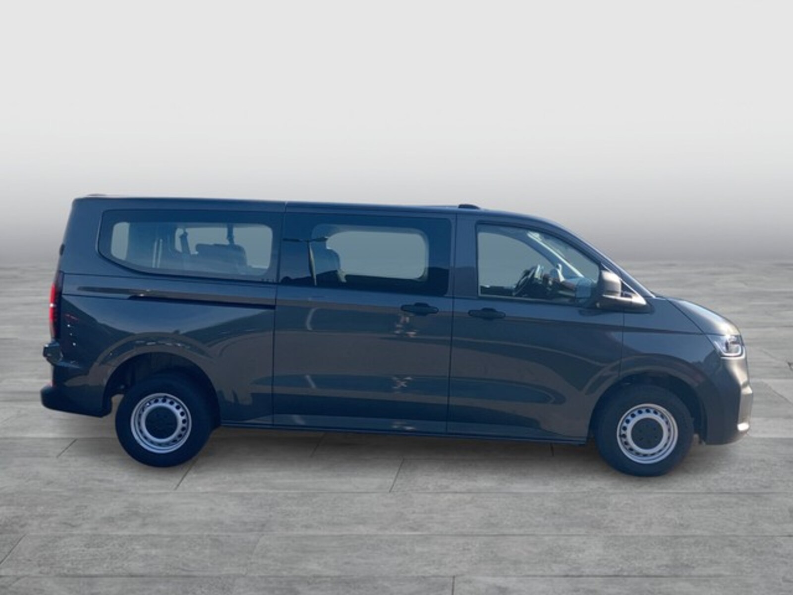 Volkswagen Transporter Kombi langer Radstand – Bild 5