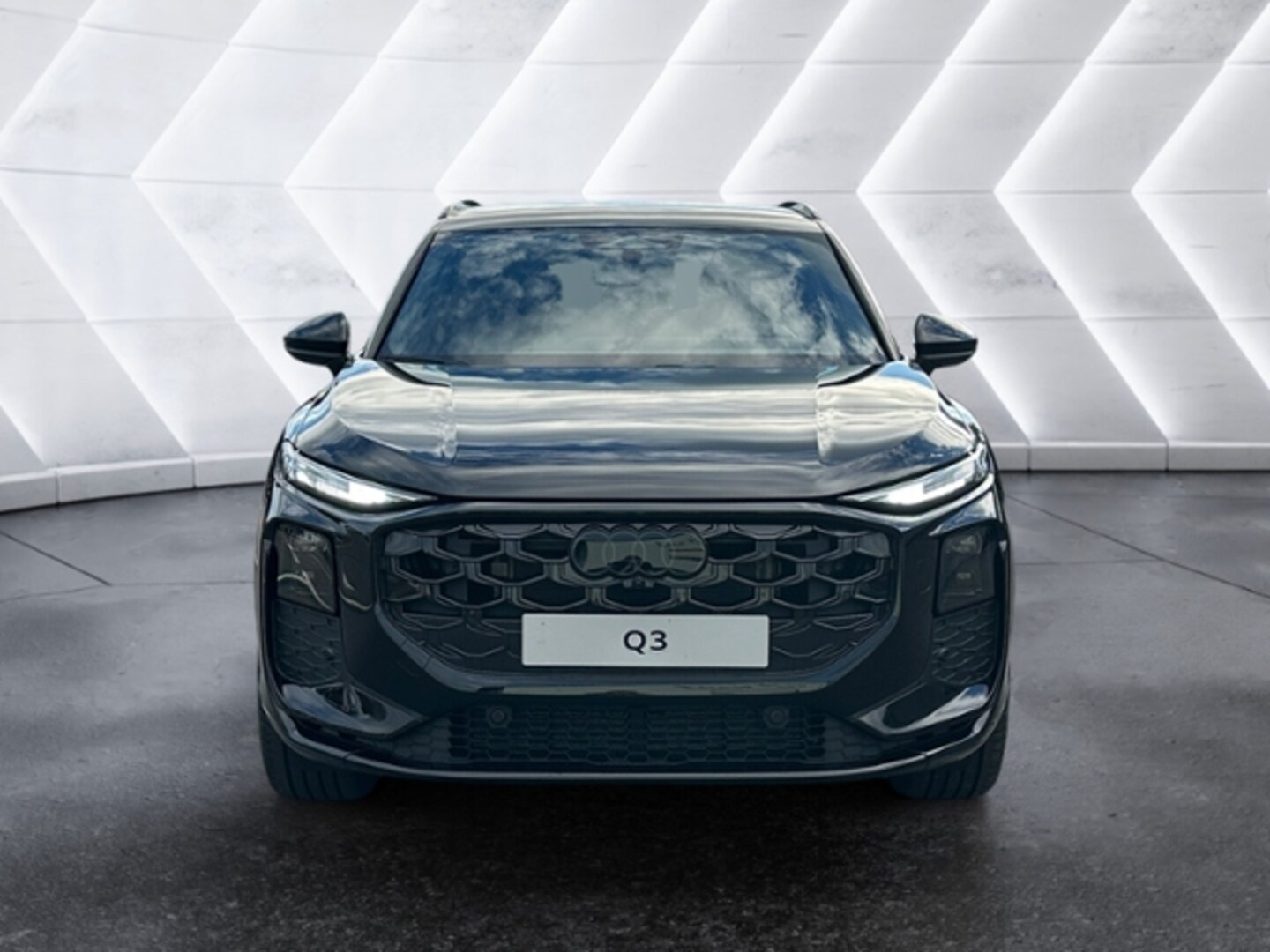 Bild über Audi Q3 SUV TFSI 110 kW S tronic - für weitere Informationen kontaktieren Sie den Audi Partner