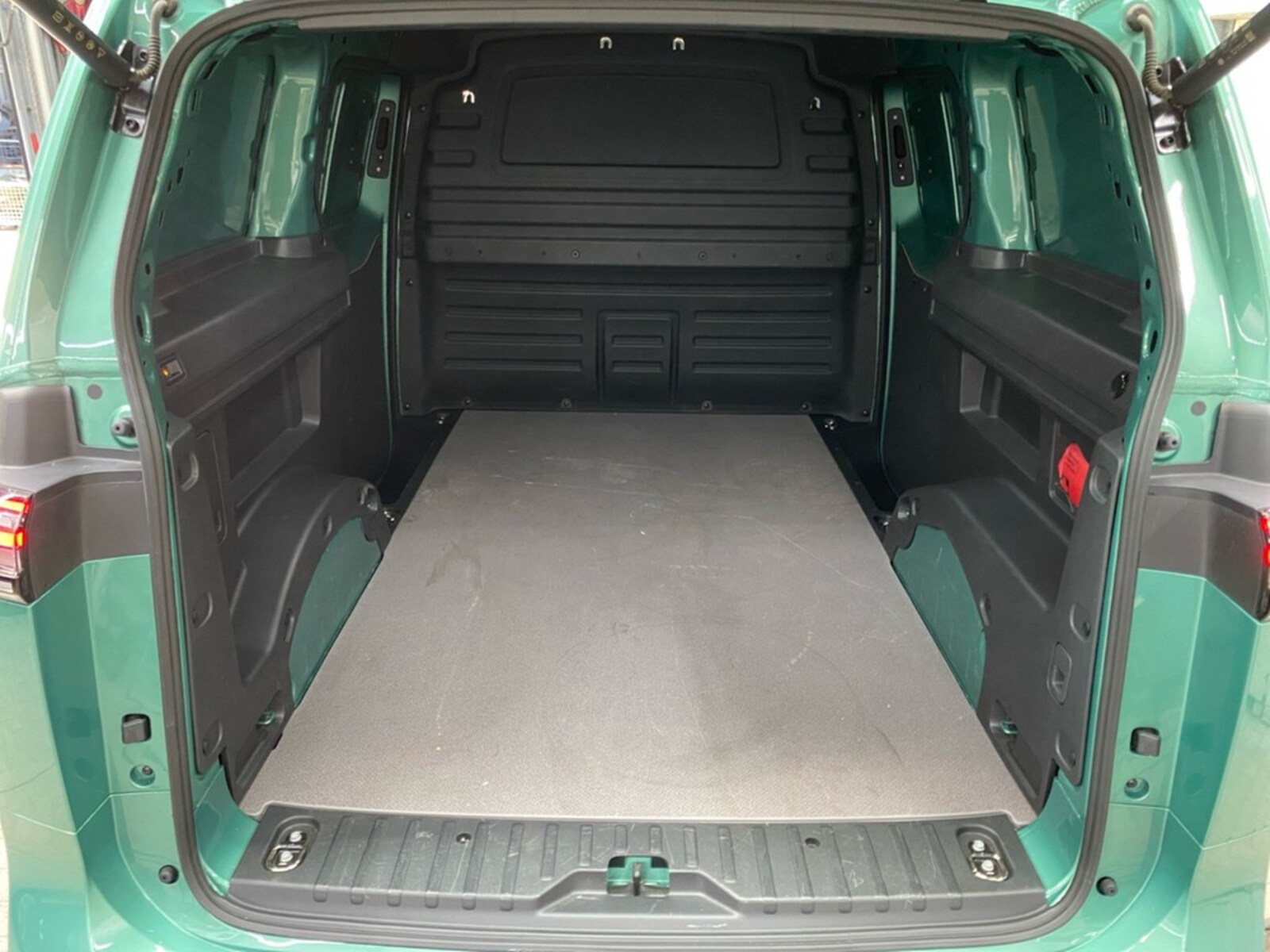 Volkswagen ID. Buzz Cargo – Bild 13