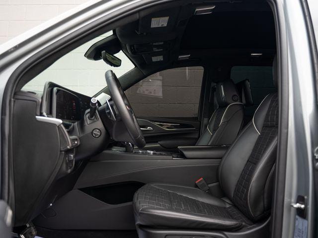 2023 Cadillac Escalade V-Series - Photo 17
