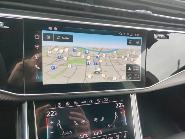 Audi RSQ8