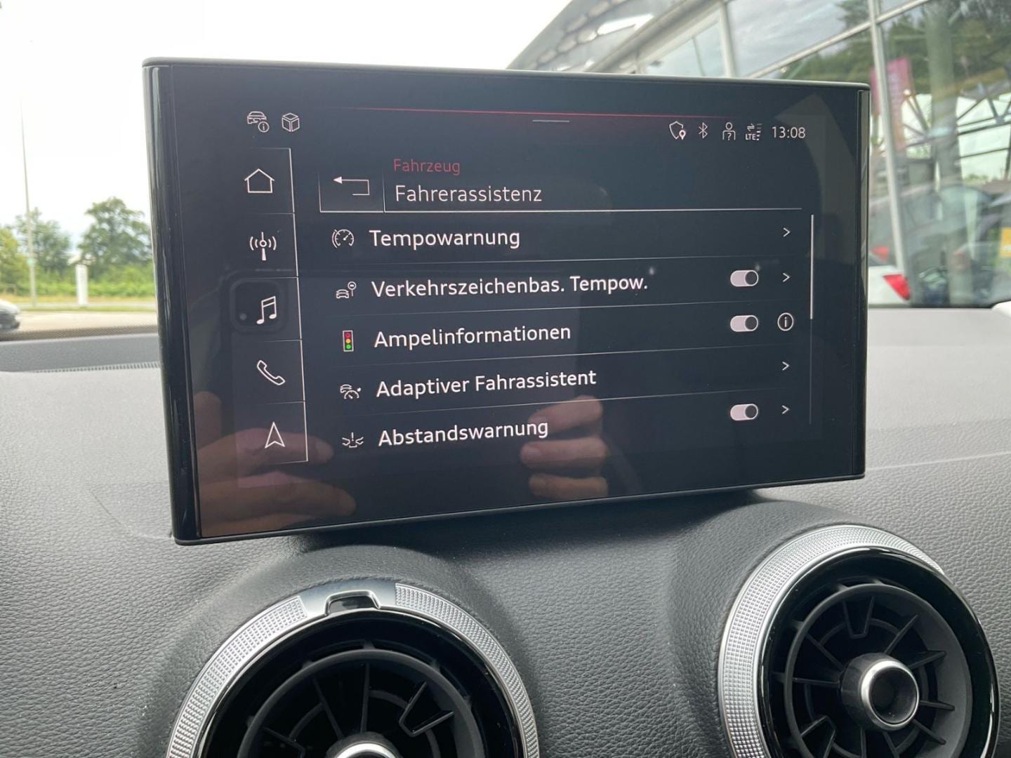 Bild über Audi Q2 advanced 35 TFSI S tronic - für weitere Informationen kontaktieren Sie den Audi Partner