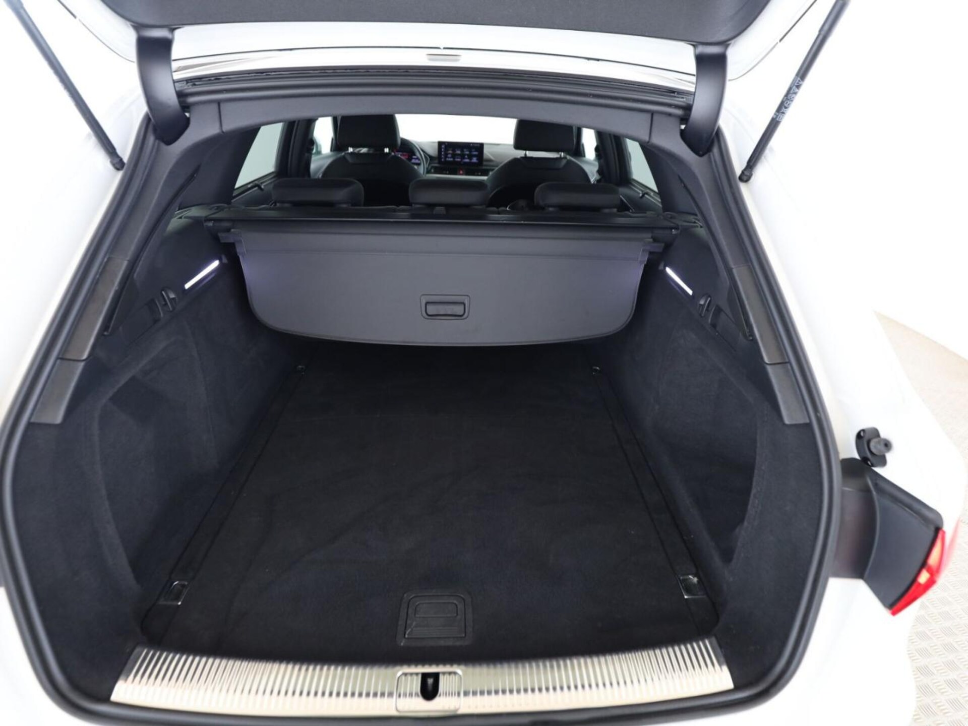 Audi A4 Avant S line