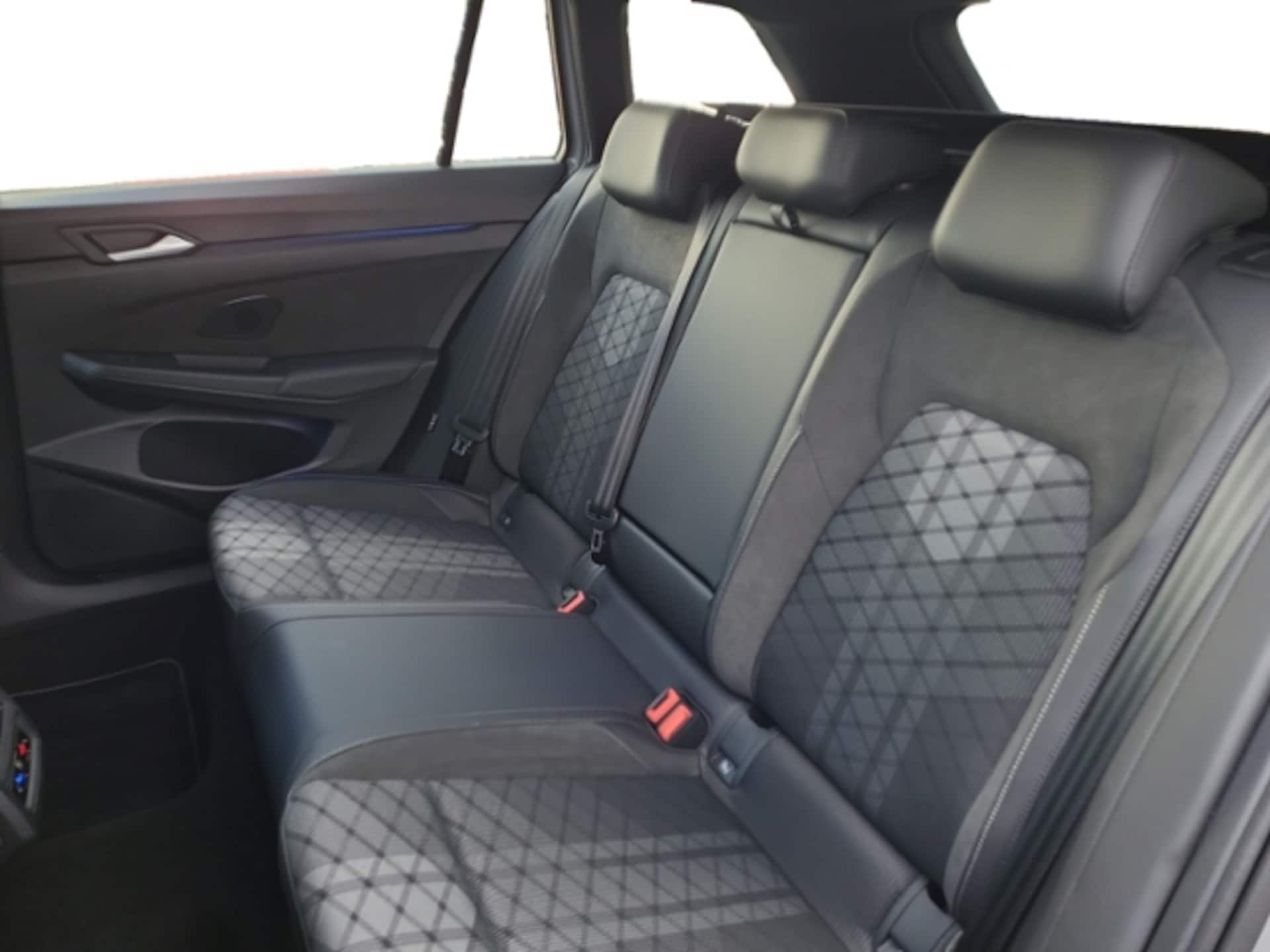 Volkswagen Golf Variant R-Line