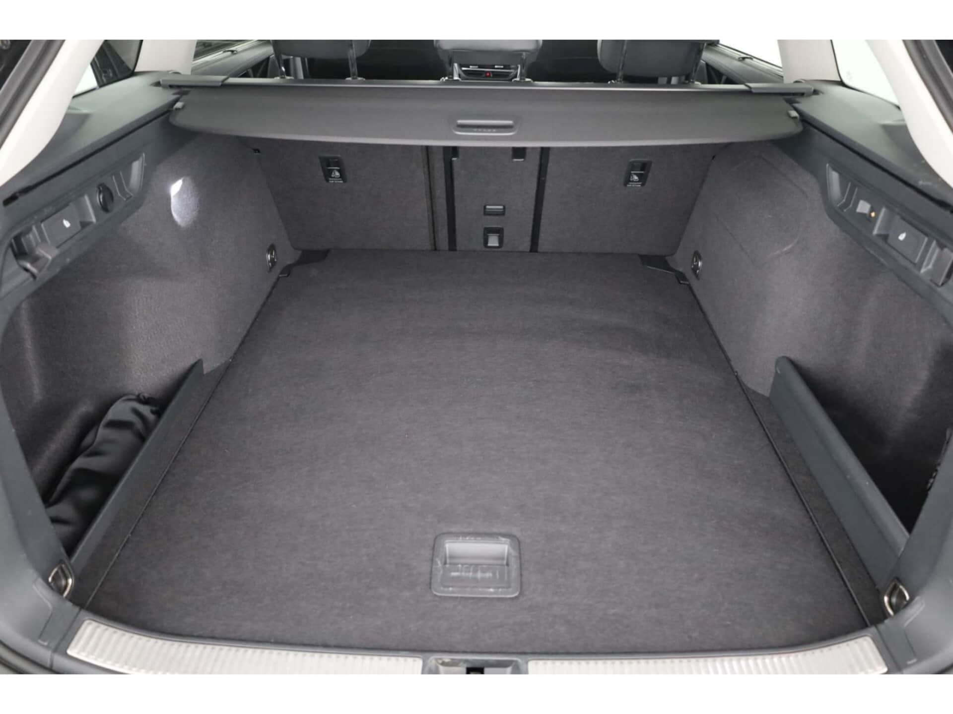 Volkswagen Passat Elegance