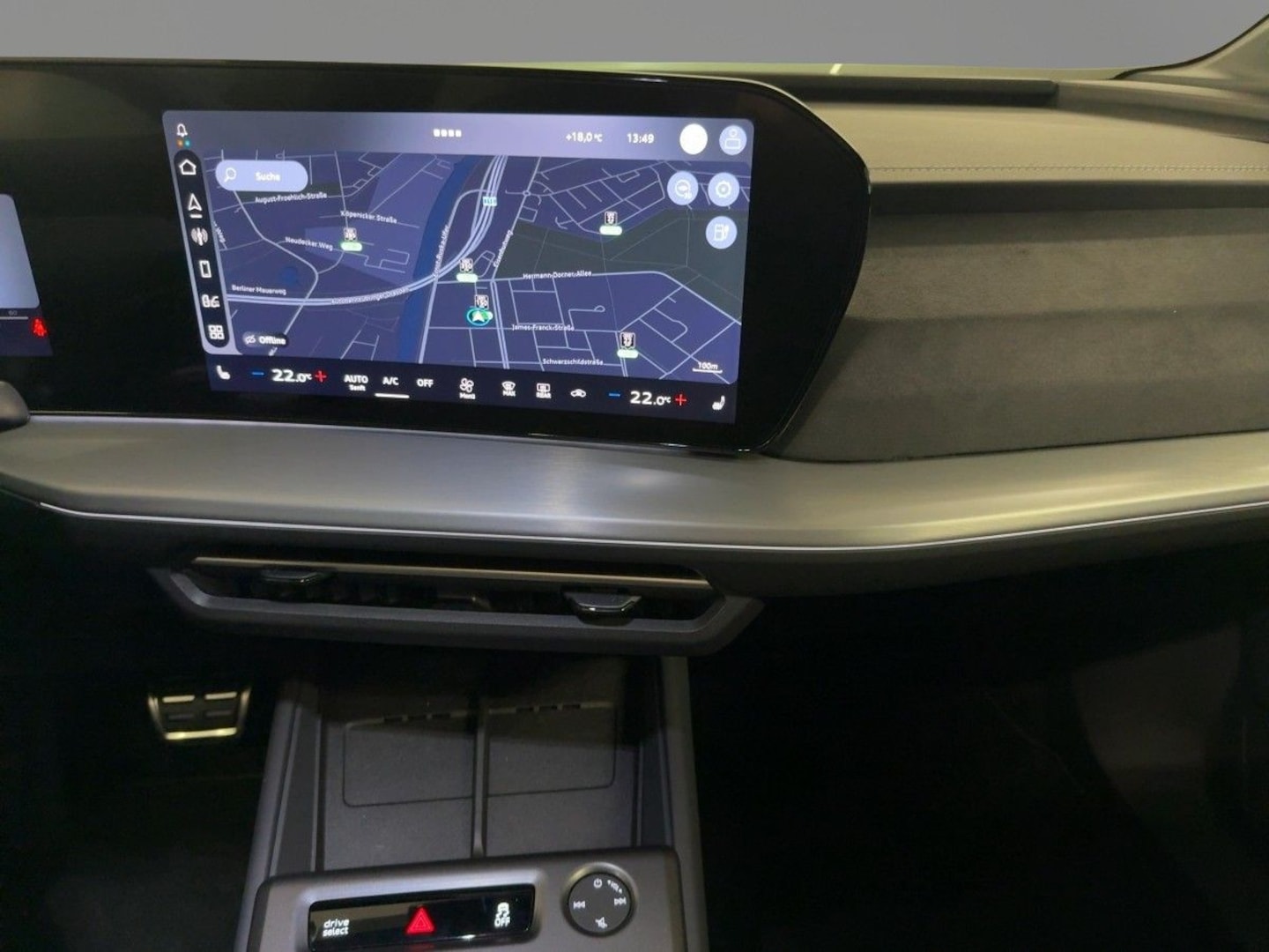 Bild über Audi Q4 SUV e-tron e-tron quattro 220 kW - für weitere Informationen kontaktieren Sie den Audi Partner