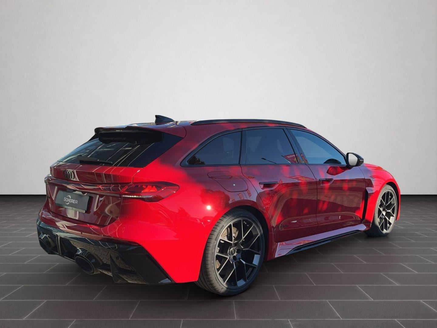 Bild über Audi RS 5 Avant quattro 470 kW tiptronic - für weitere Informationen kontaktieren Sie den Audi Partner