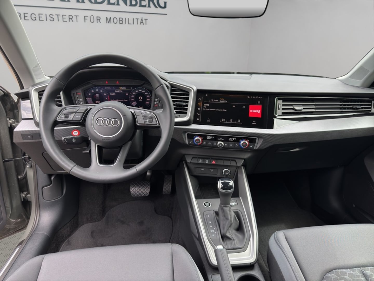 Bild über Audi A1 Sportback S line 25 TFSI S tronic - für weitere Informationen kontaktieren Sie den Audi Partner