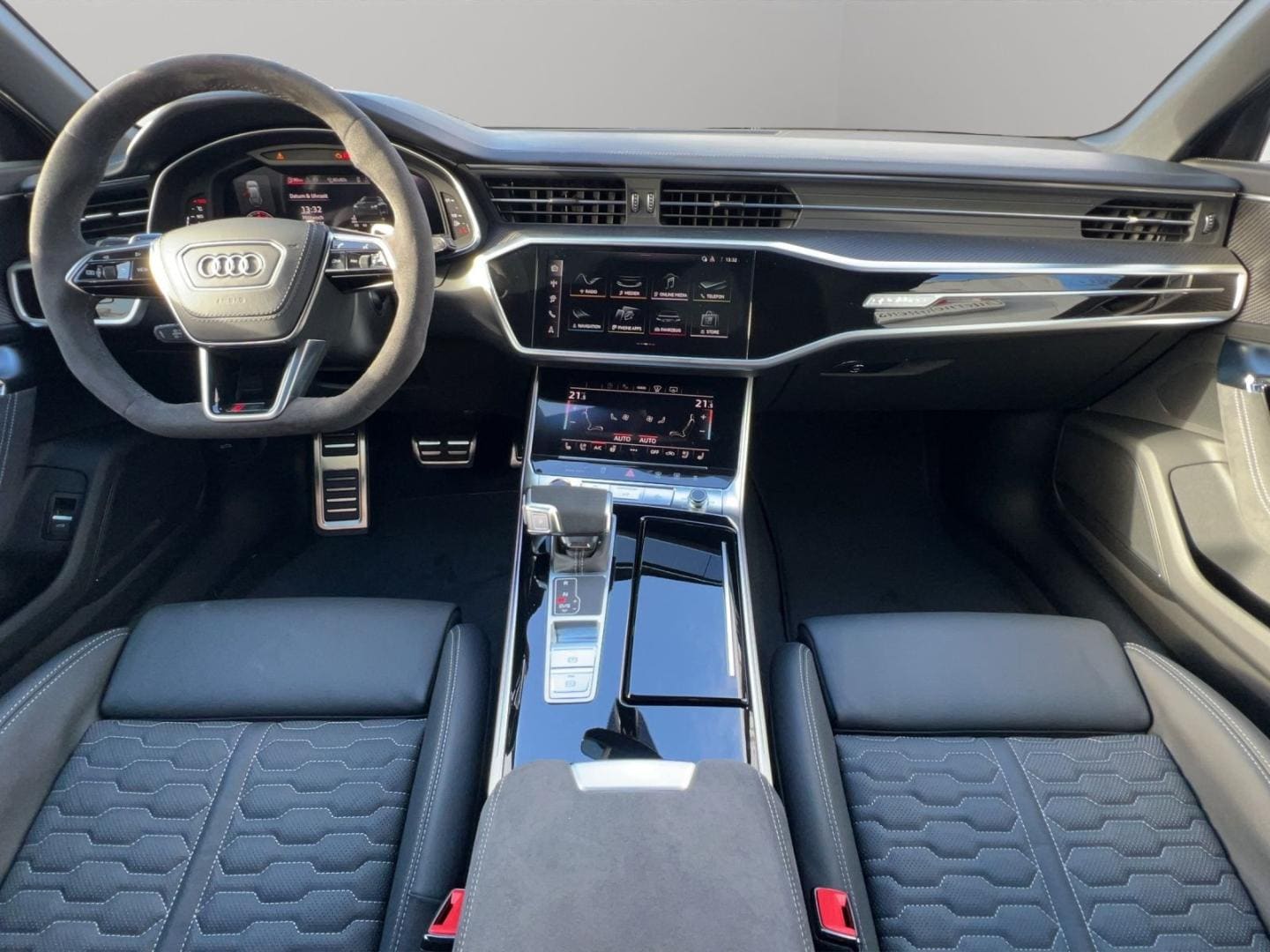 Bild über Audi RS 6 Avant performance quattro tiptronic - für weitere Informationen kontaktieren Sie den Audi Partner
