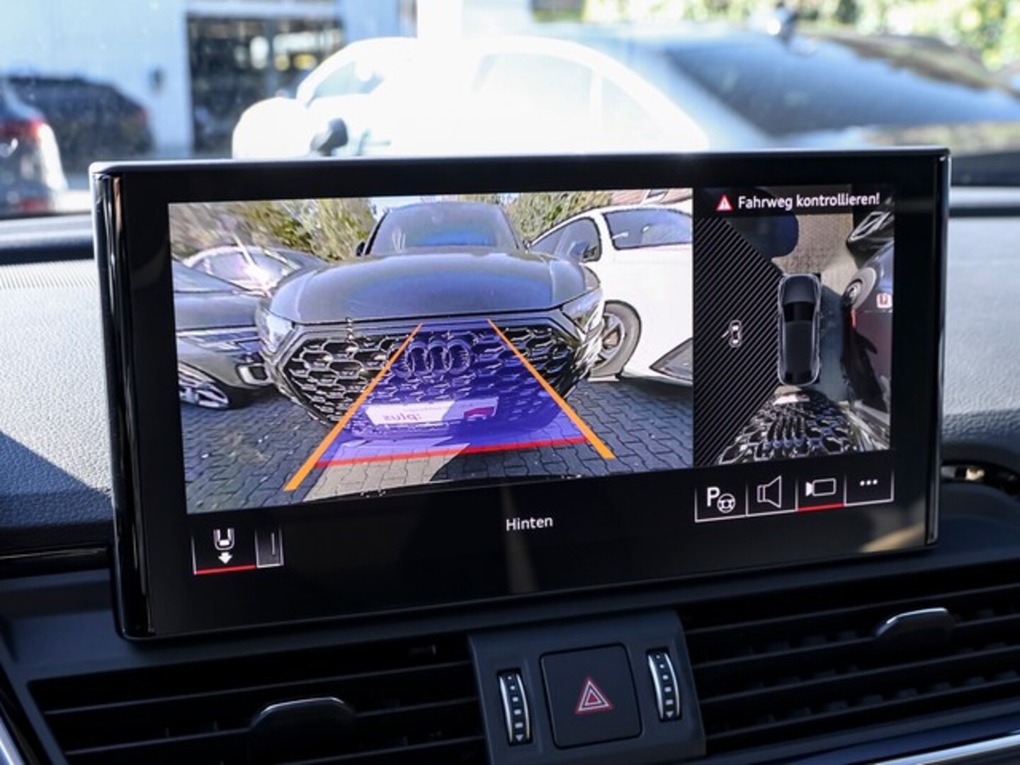 Bild über Audi Q5 Sportback 40 TDI quattro S tronic - für weitere Informationen kontaktieren Sie den Audi Partner