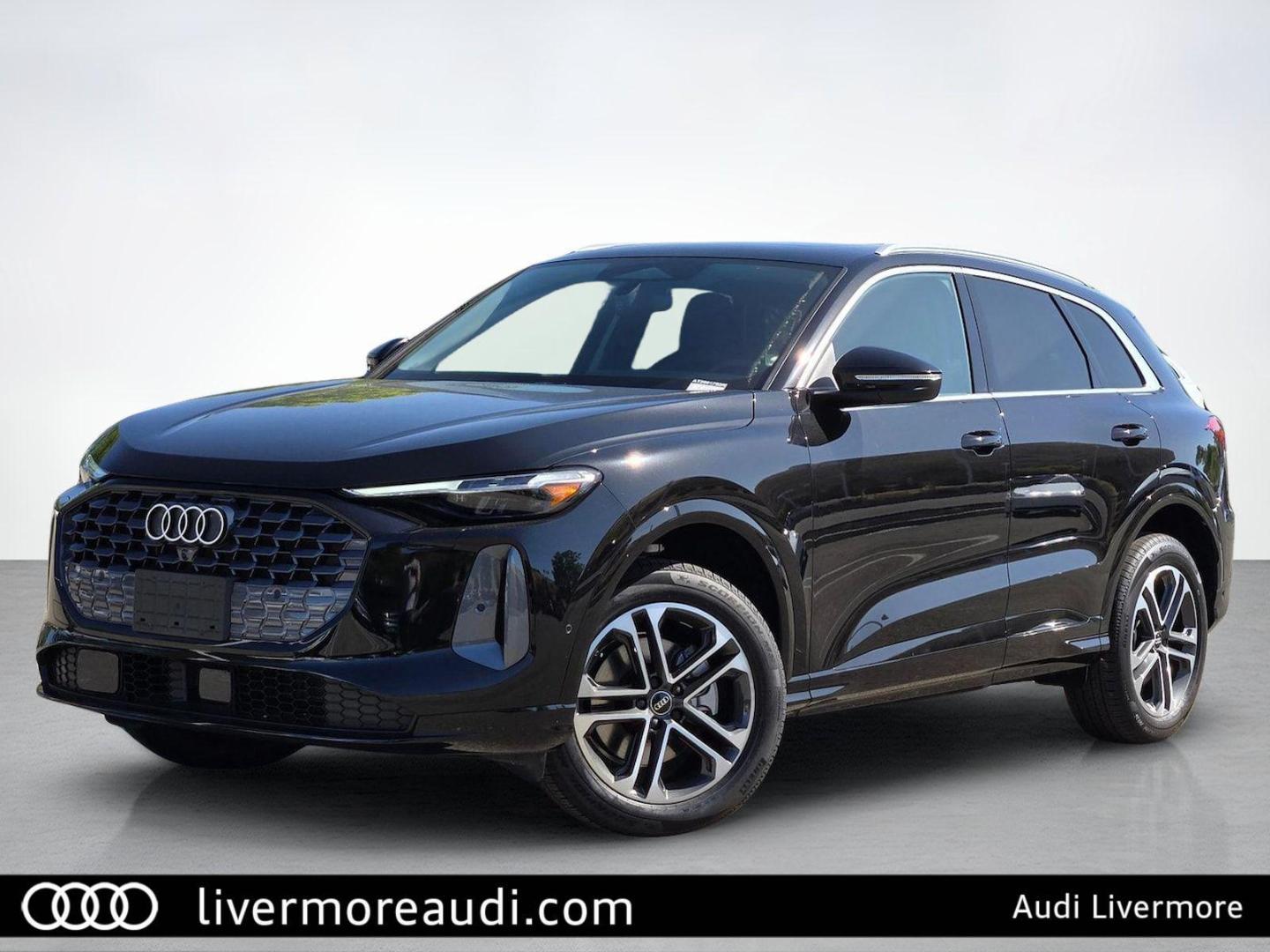 2026 Audi Q5 Premium Plus quattro's photo