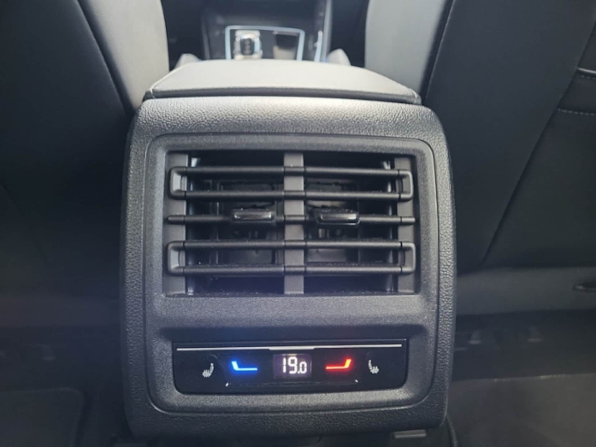 Volkswagen Golf Variant R-Line