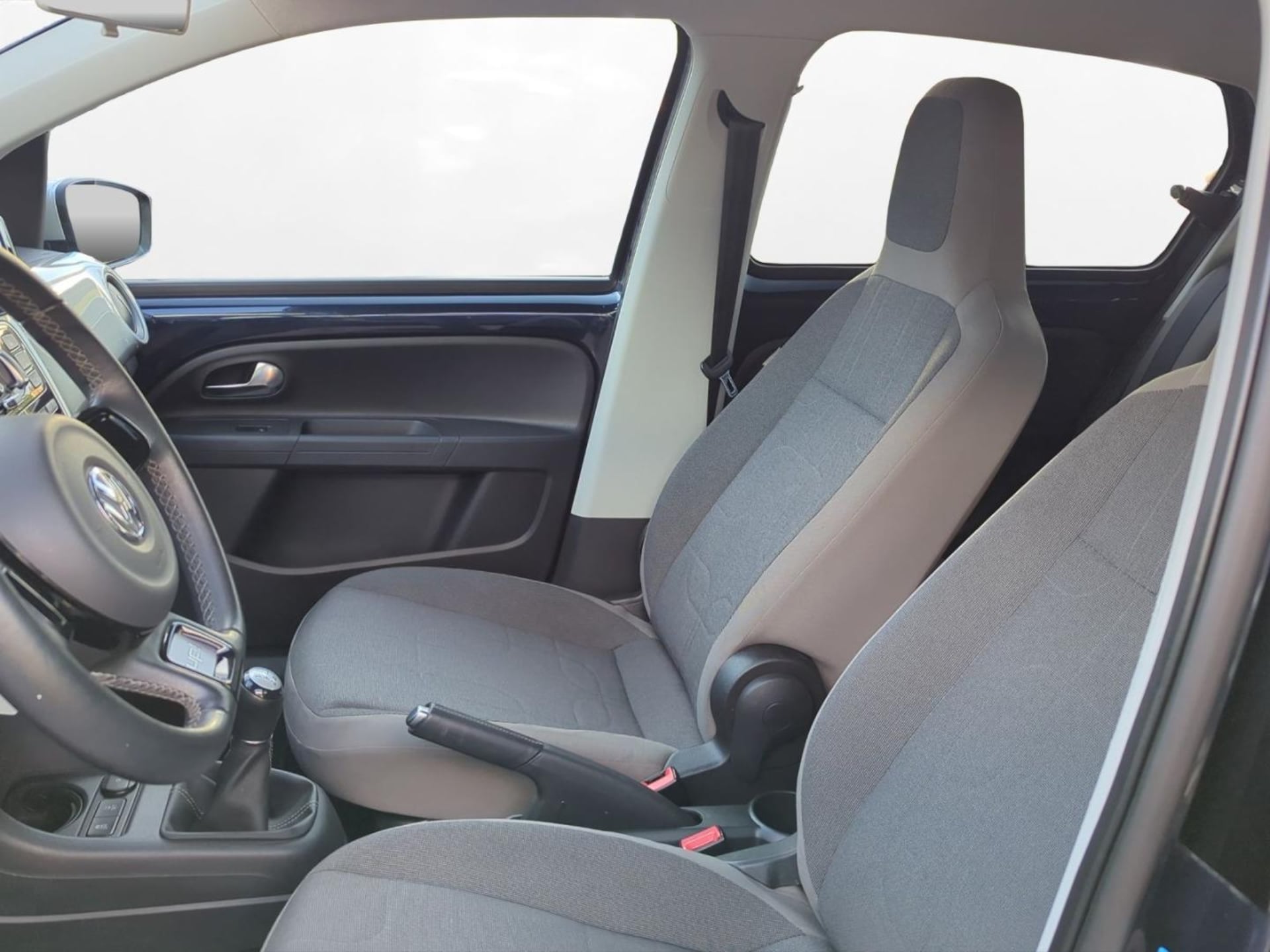 Volkswagen up! cross up!