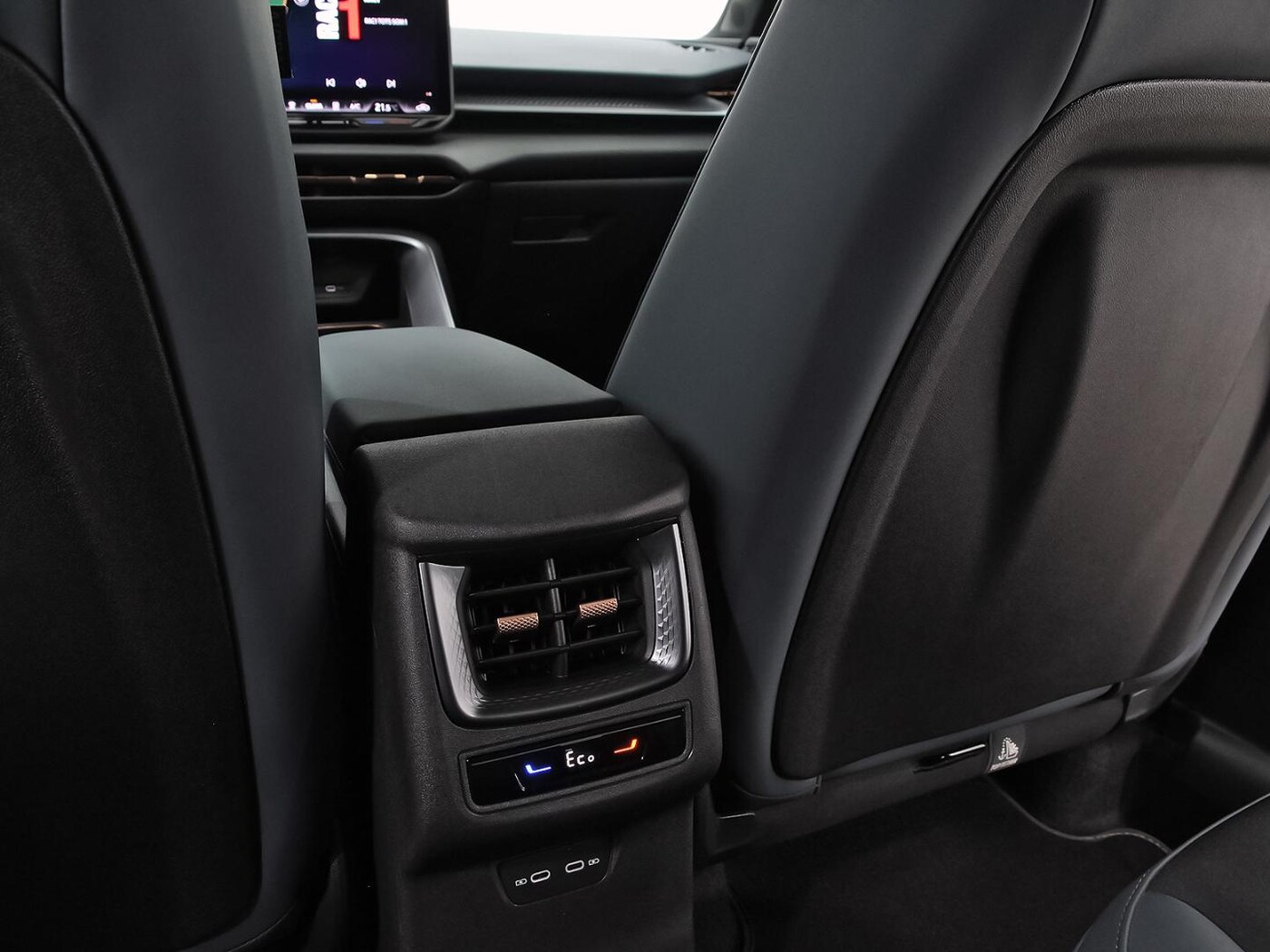CUPRA Terramar 1.5 TSI e-Hybrid DSG 150 kW (204 CV) — photo 74